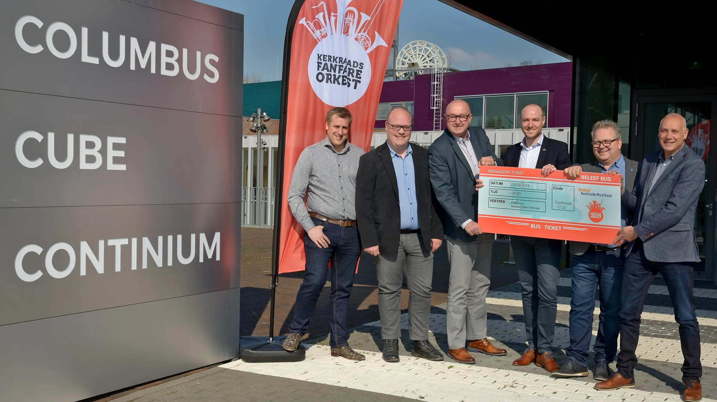 foto uitreiking eerste ticket