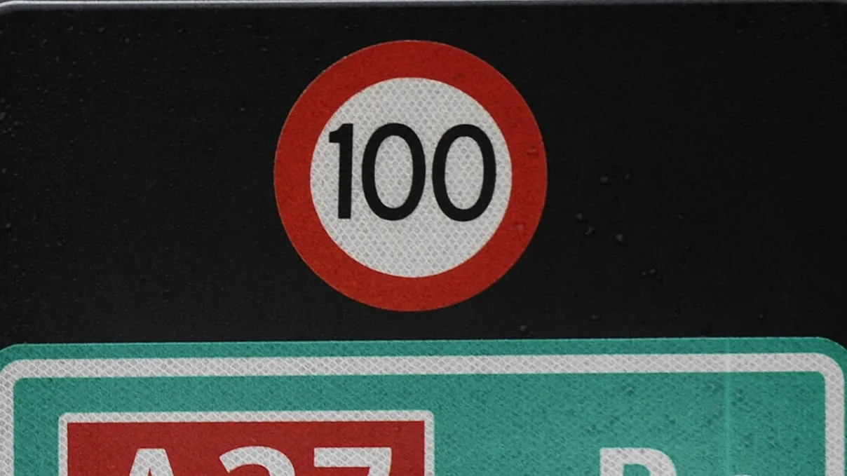 maximumsnelheid wegen 100 km per uur tcm21 236637