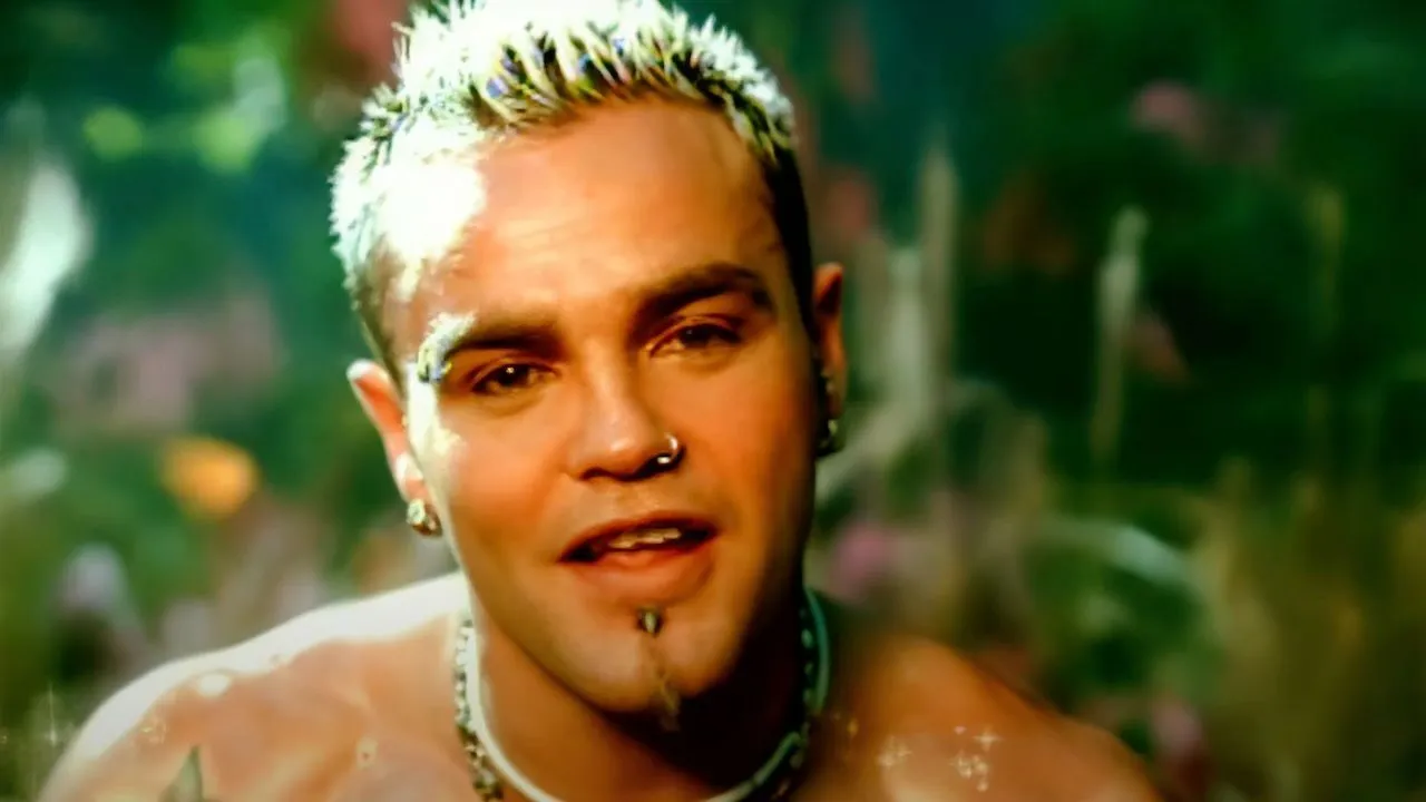 crazy town zanger overleden