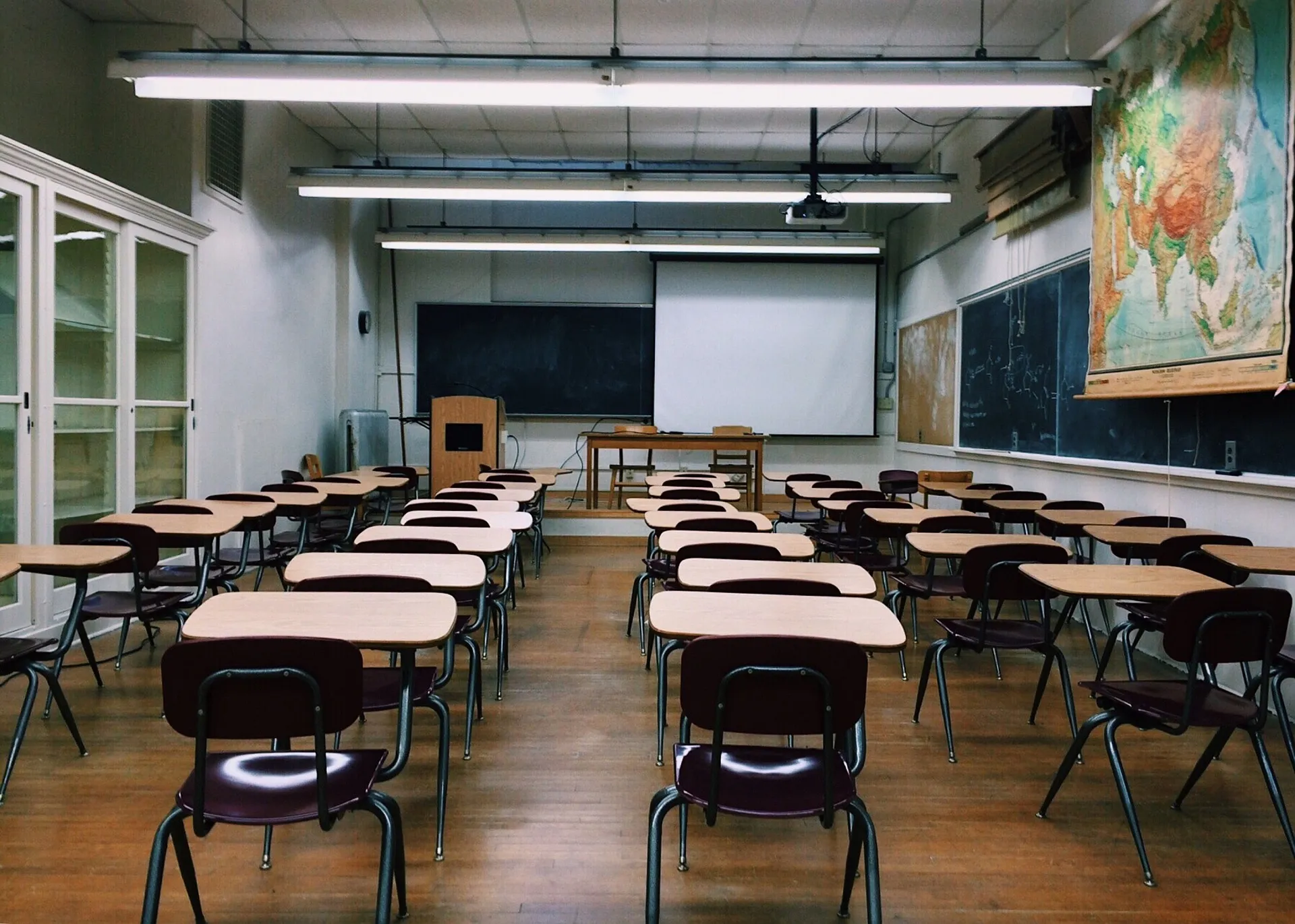 classroom g3ecc15e86 1920