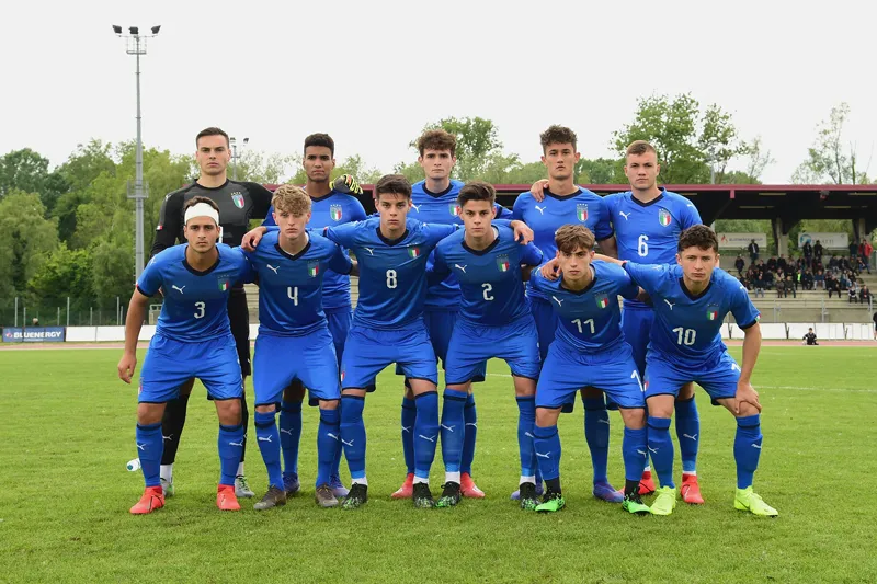 775338694pm00001 italy u18
