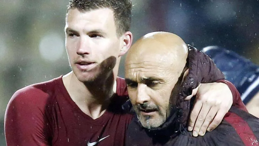 abbraccio dzeko spalletti primi piani