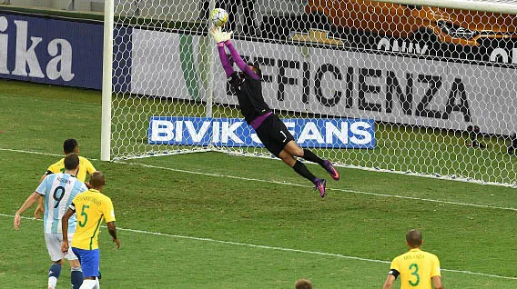 alisson parata brasile argentina