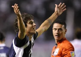 alvarez velez20braccia20larghe20esulta