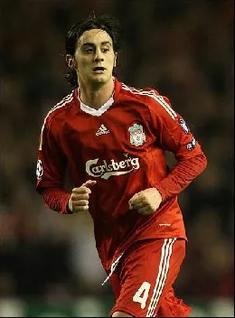 aquilani20alberto20figura20intera20maglia20rossa