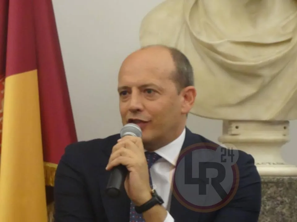 baldissoni microfono conf stampa