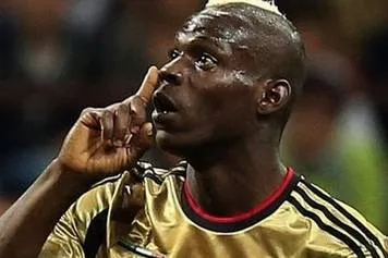 balotelli zittisce