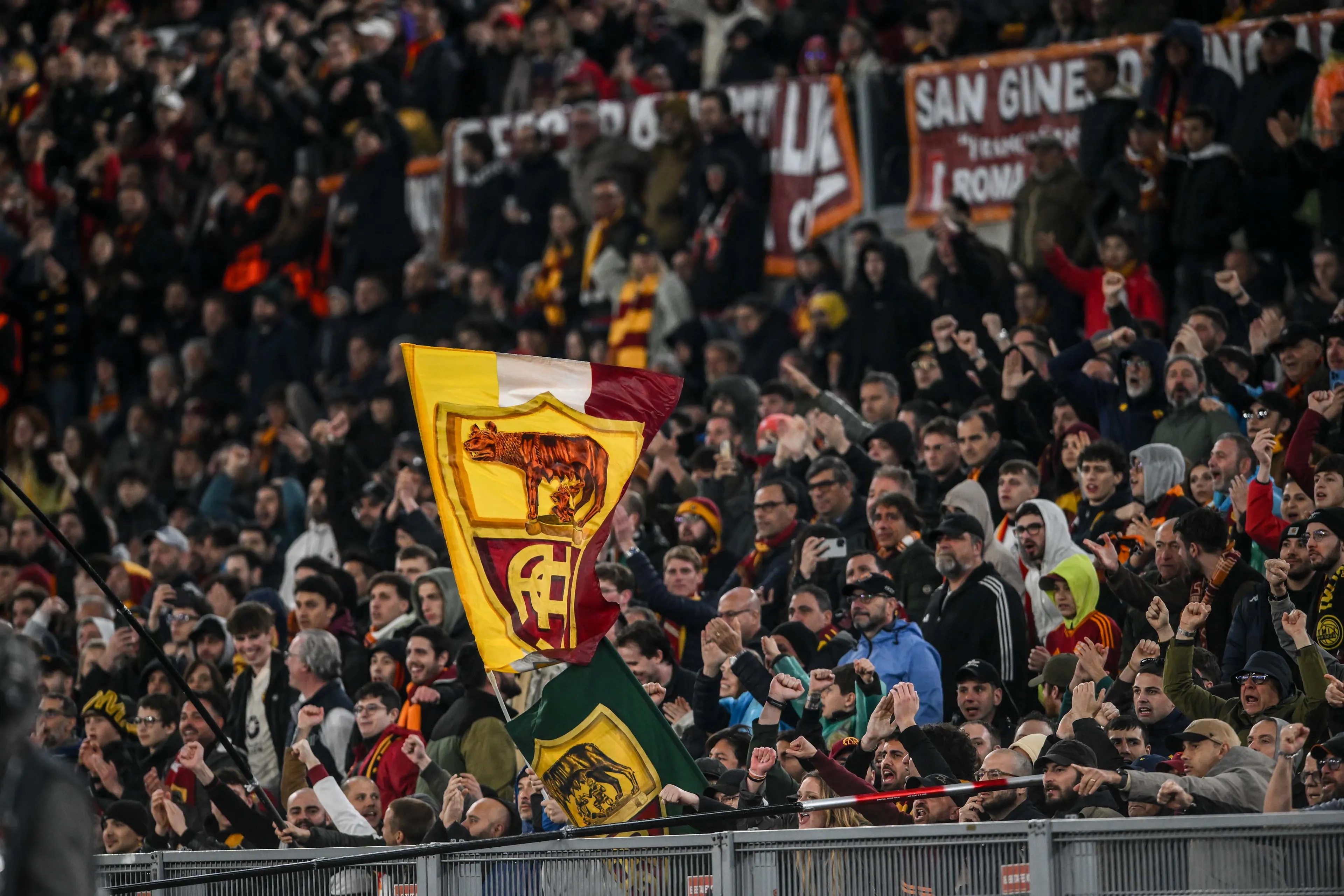 bandiera tifosi roma milan