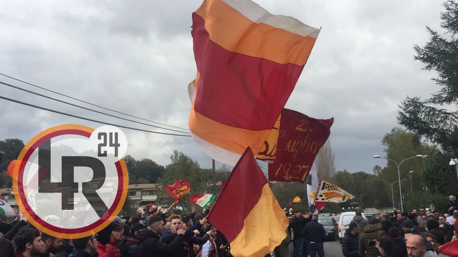 bandiete tifosi trigoria