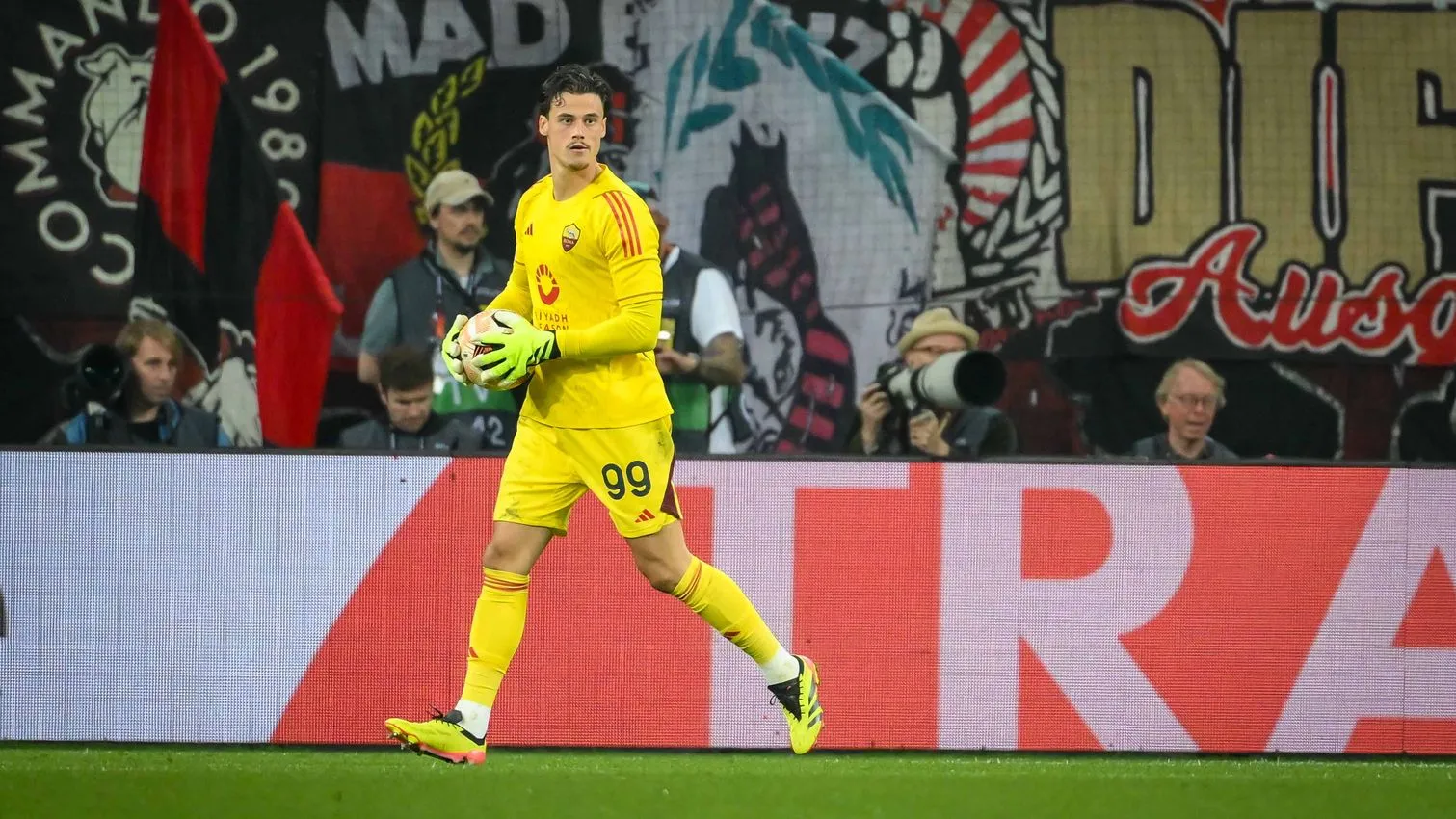 bayer leverkusen roma svilar 1