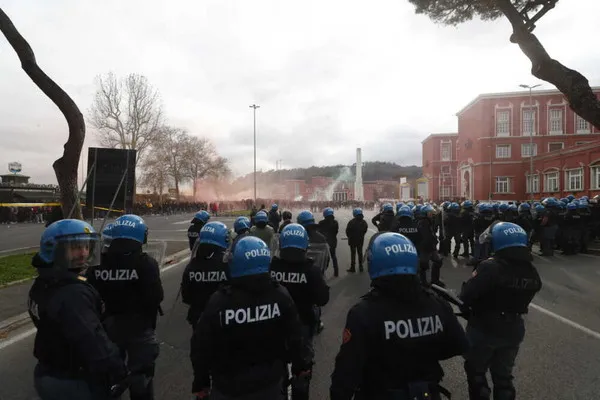 big polizia scontri 1