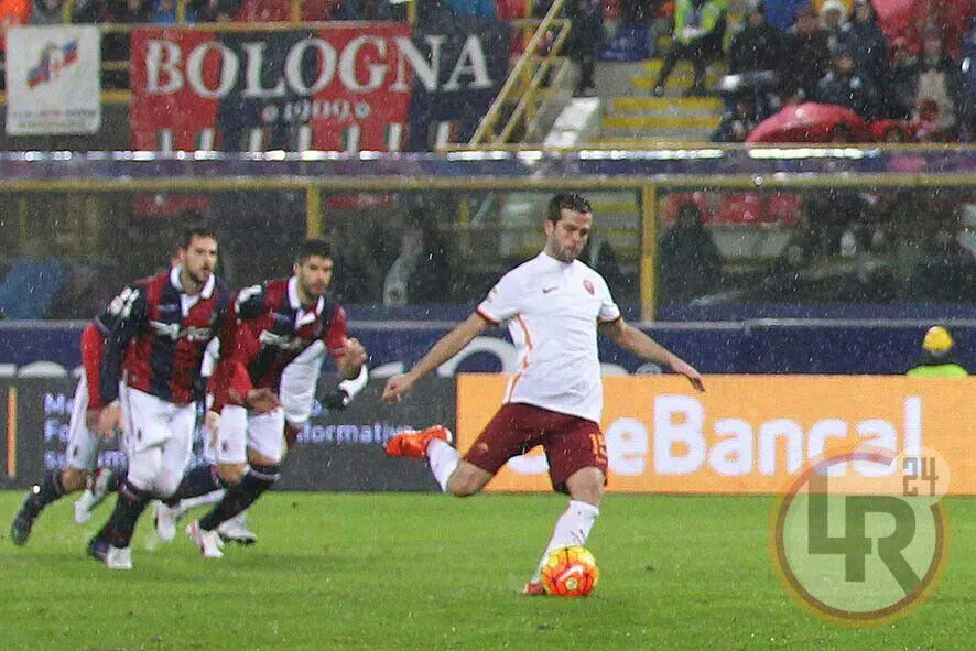 bologna roma pjanic rigore