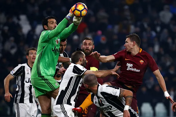 buffon dzeko azione juve roma