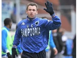 cassano20saluta20felpa20bordo20campo