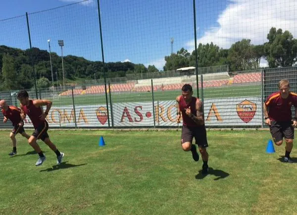 castan strootman trigoria foto twitter castan