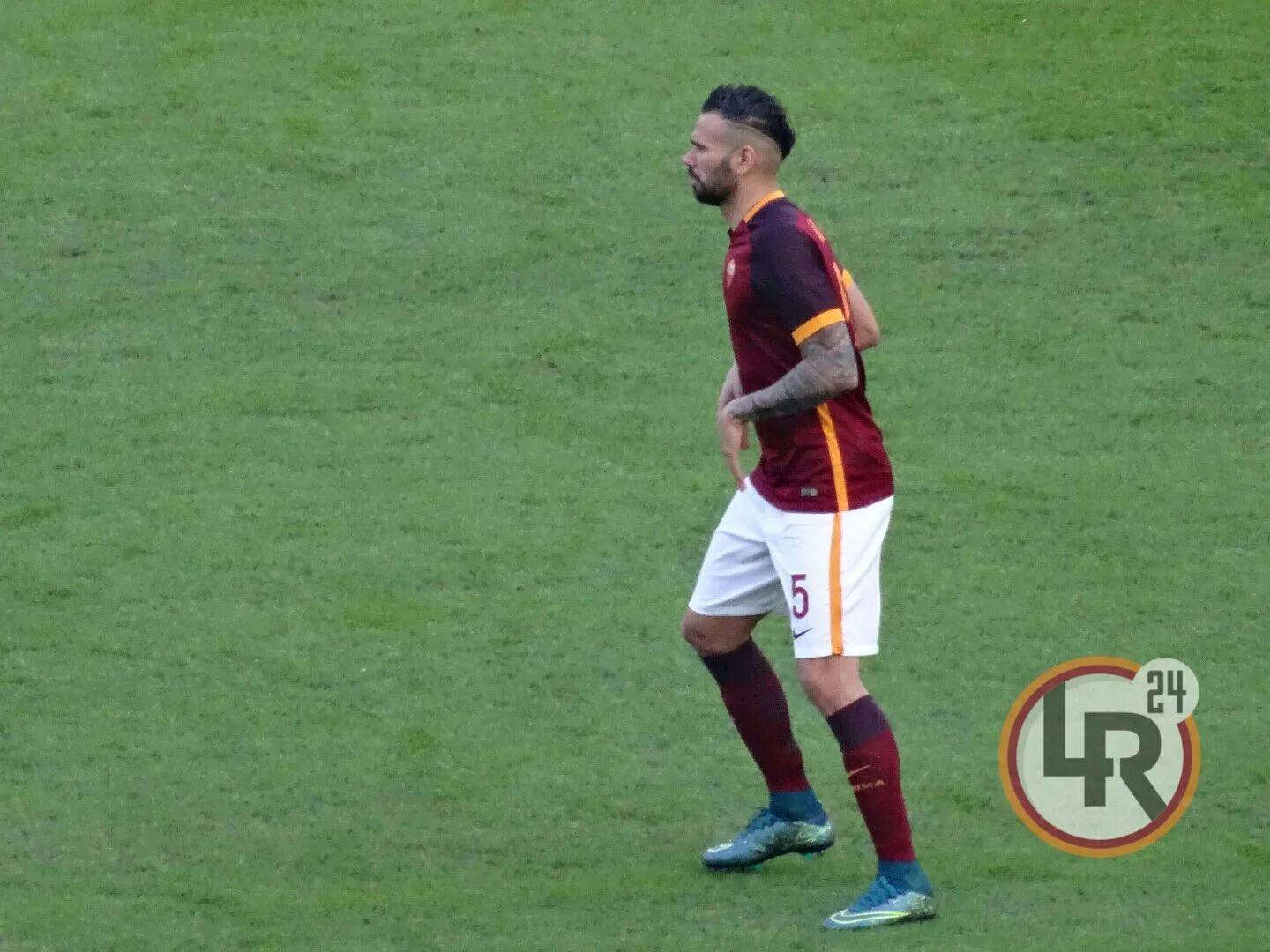 castan tutta figura