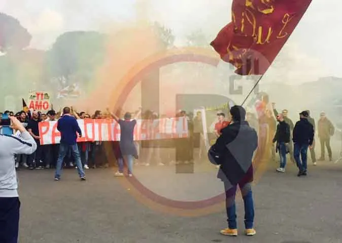 corteo stricione pallotta maiale