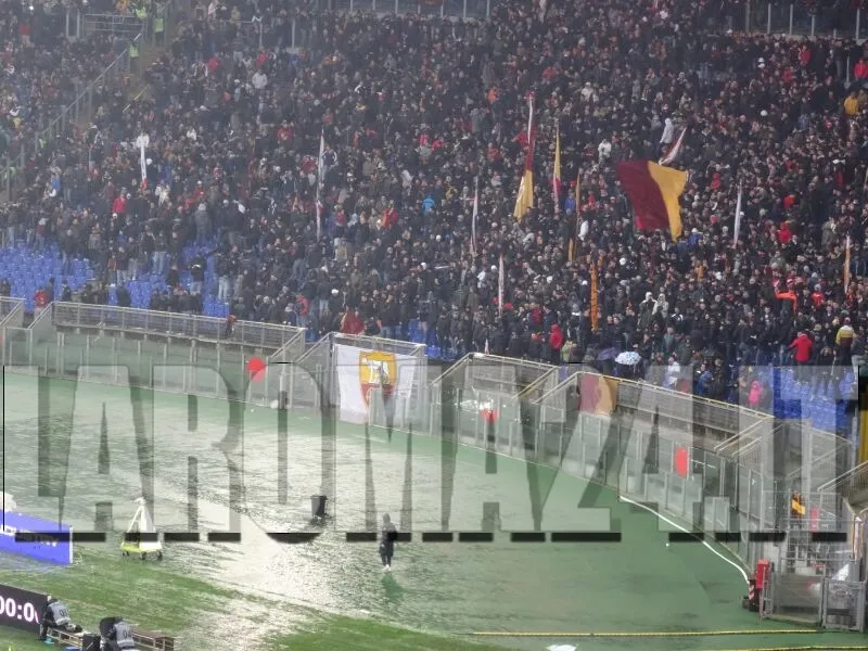 curva sud allagata roma parma 2 2 14