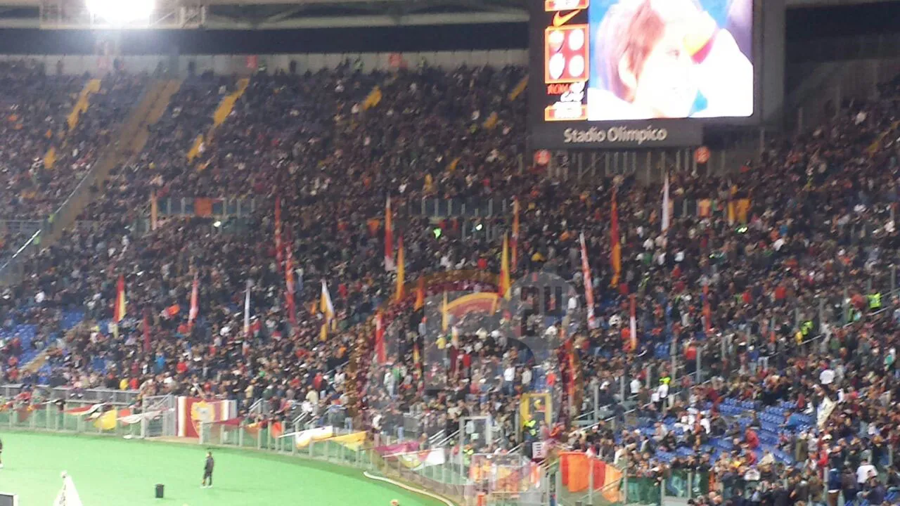 curva sud bandiere aste