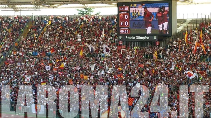 curva sud piena derby ottima