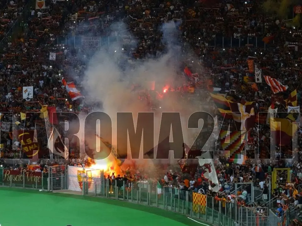 curva sud presentazione roma fenerbahce 1908141