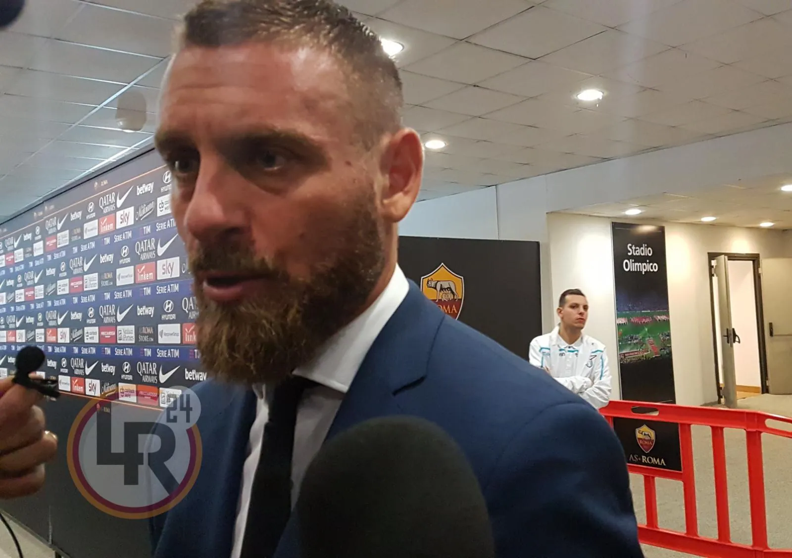 daniele de rossi mixed zone derby 29092018
