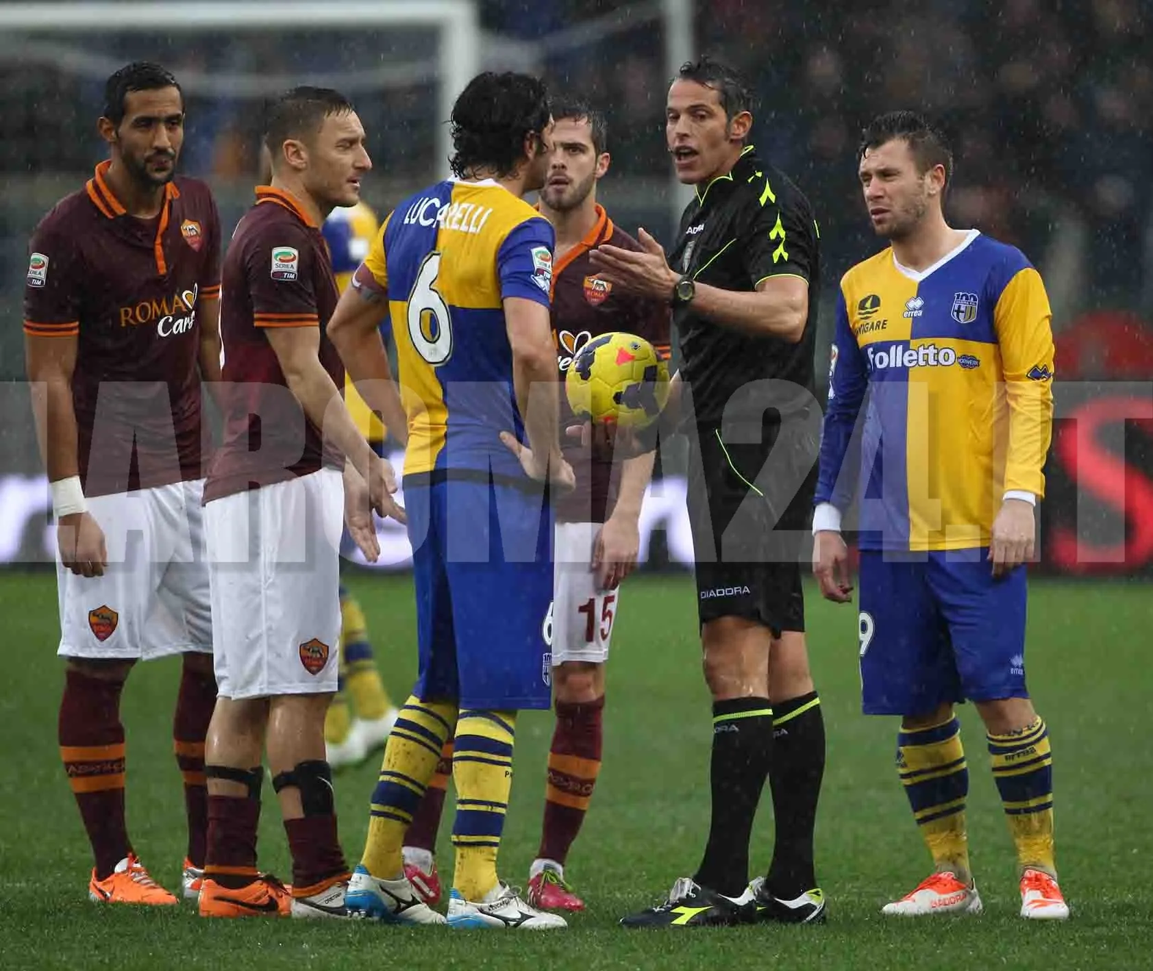 de marco parla con totti e lucarelli sospensione roma parma 2 2 14