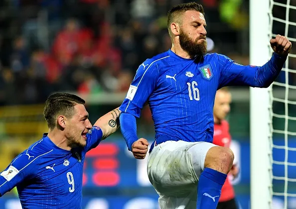 de rossi esulta italia albania nazionale