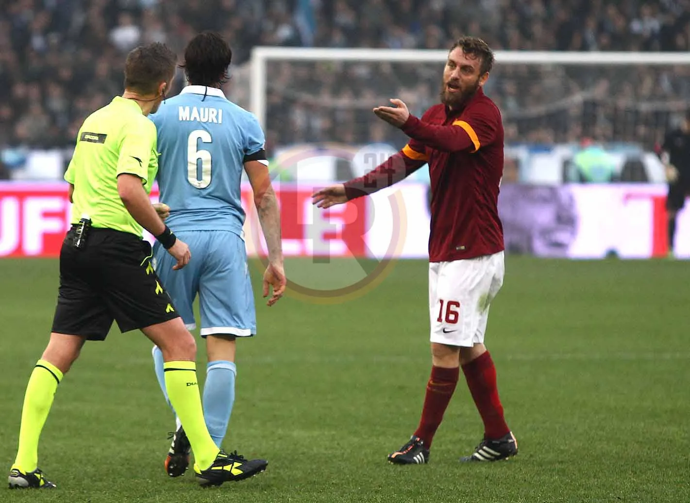 de rossi protesta orsato derby 110115 mancini