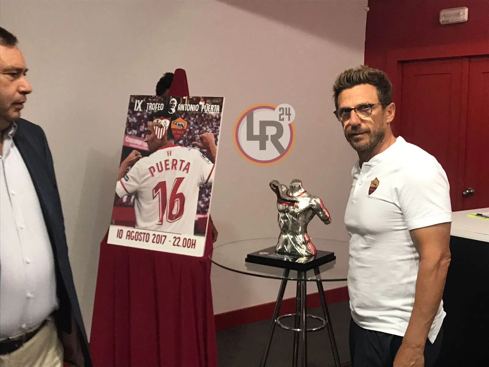 di francesco locandina puerta