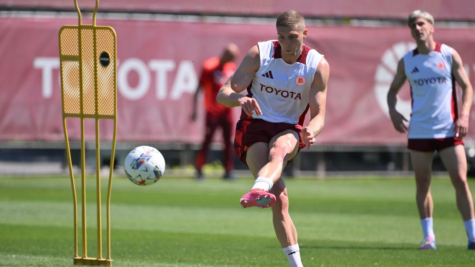 dovbyk trigoria 1
