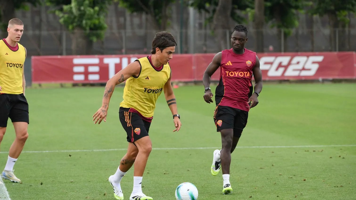 dybala 2 trigoria