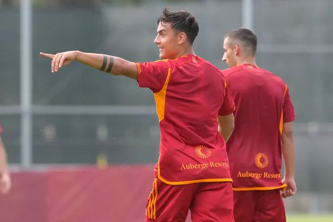 dybala esulta amichevole
