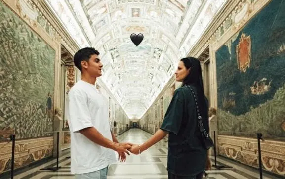 dybala musei vaticani oriana storia tagliata