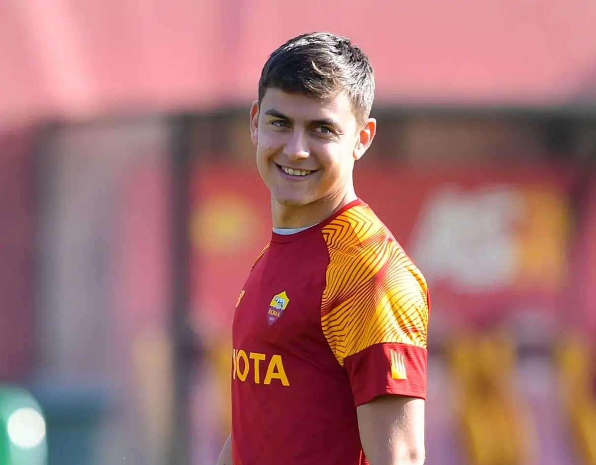 dybala sorriso trigoria