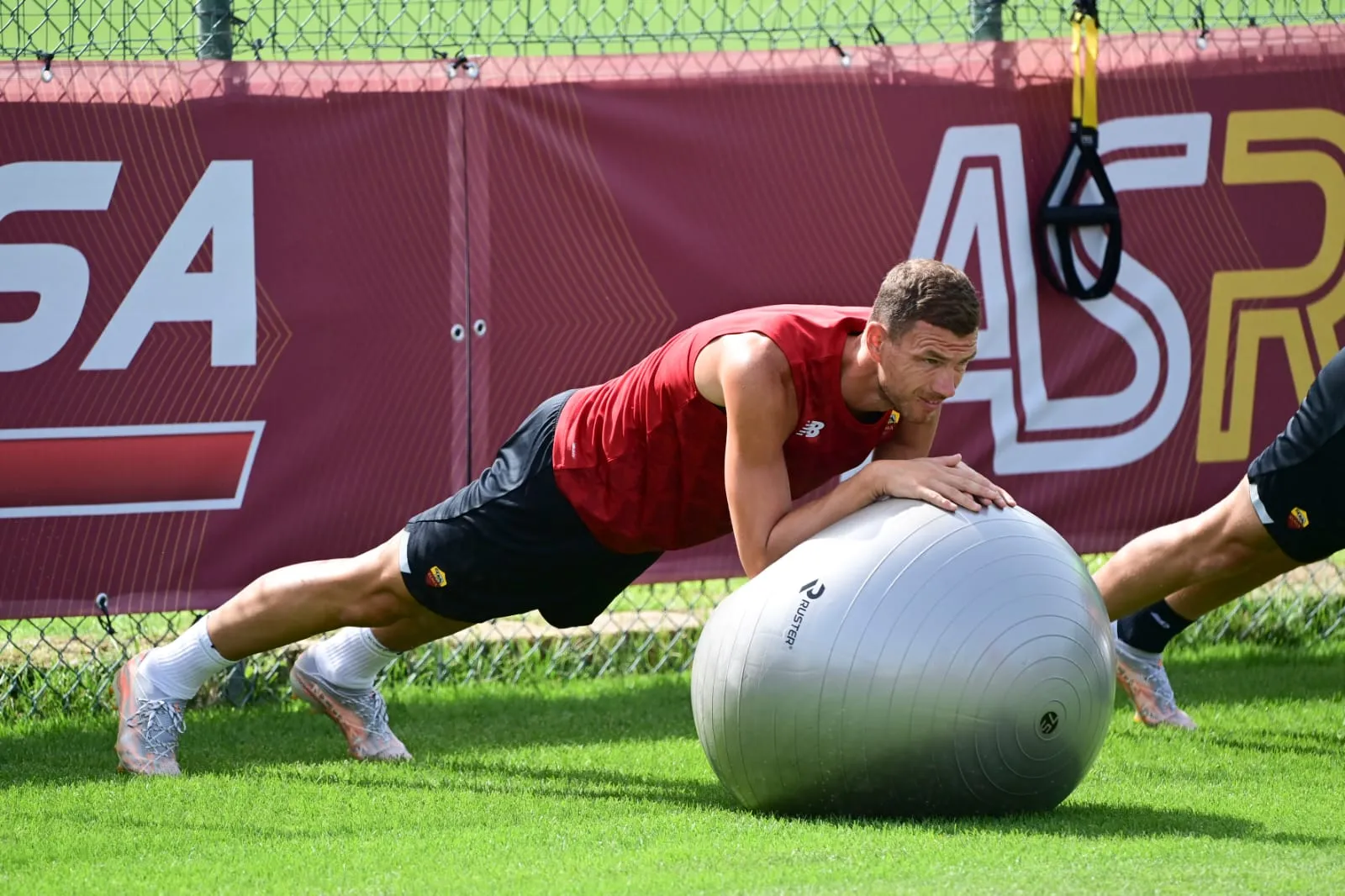 dzeko allenamento