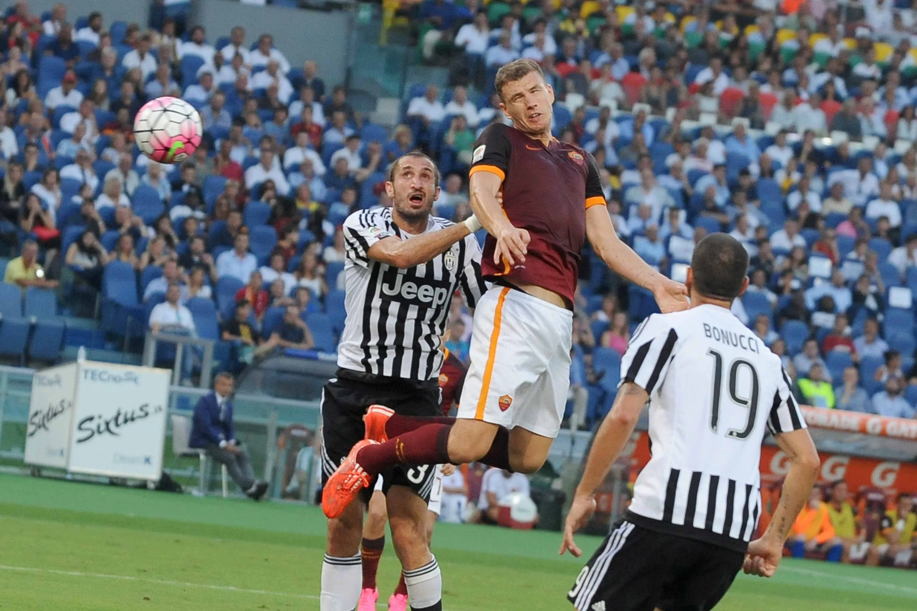 dzeko colpo di testa roma juve