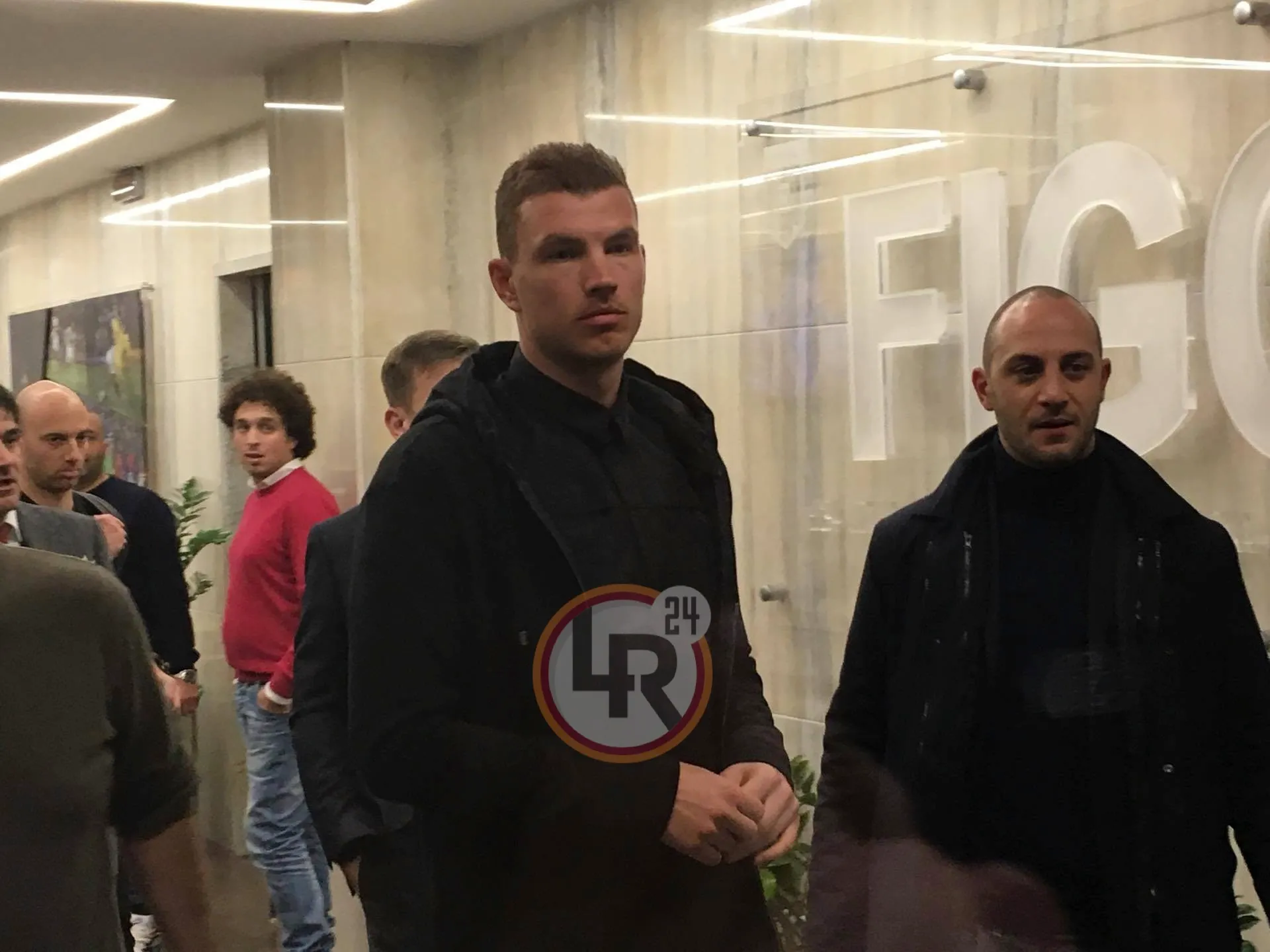 dzeko mezza figura figc lr24 1