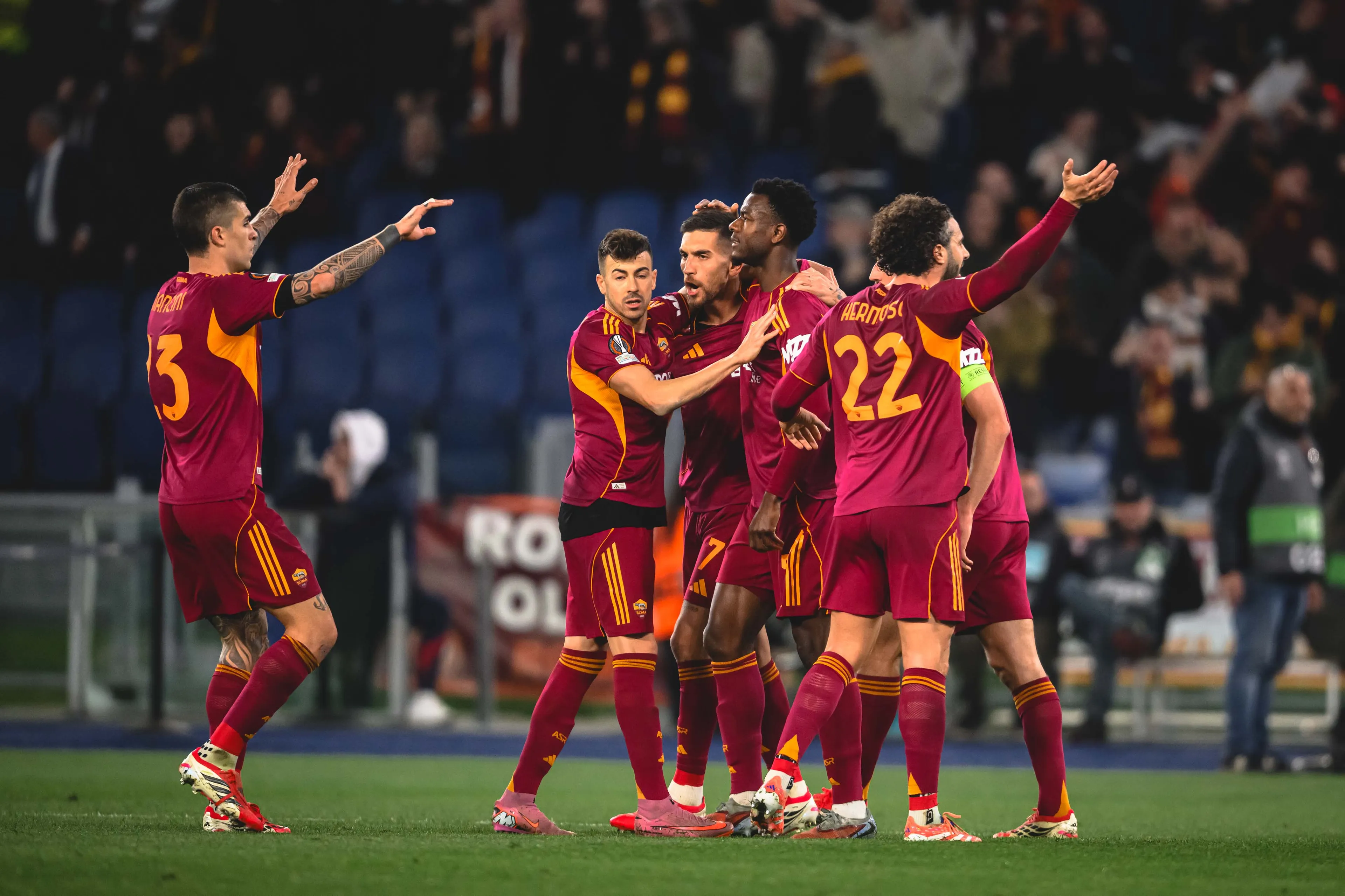 europa league roma bologna esultanza squadra