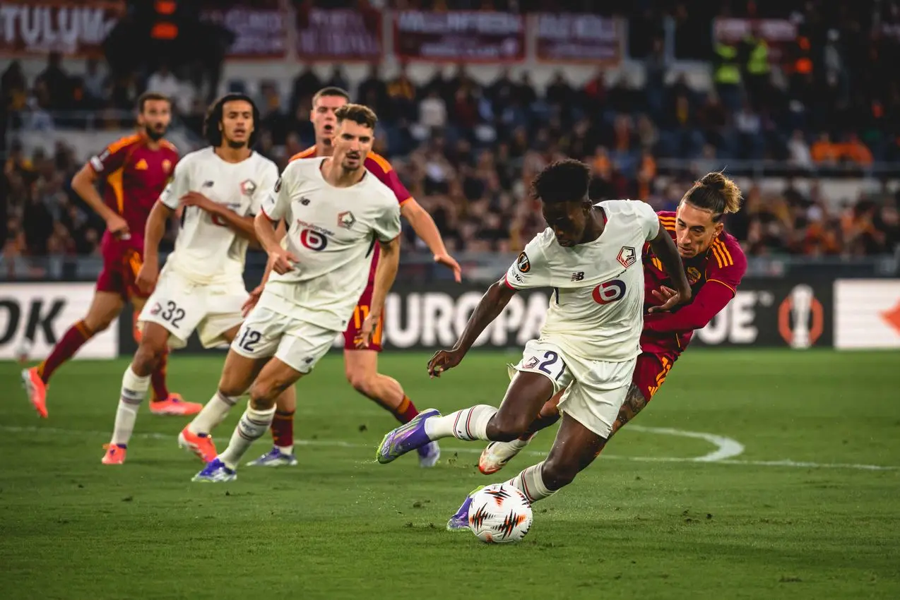 europa league roma lille tsimikas