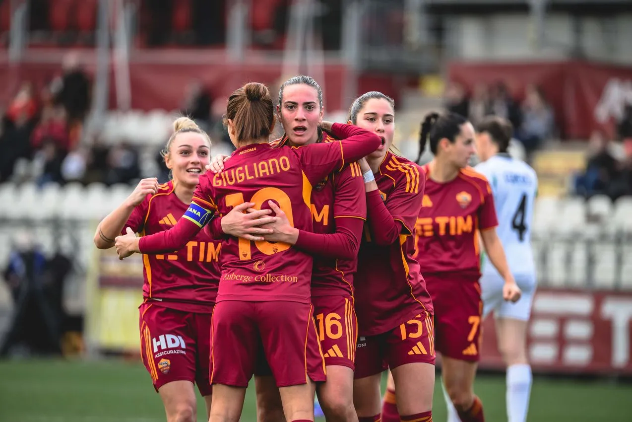 femminile roma sassuolo esultanza squadra 1