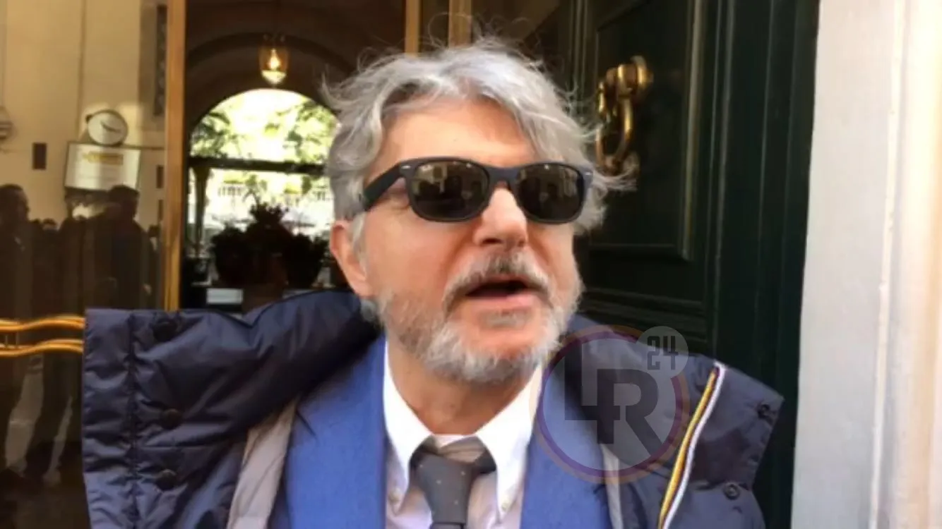 ferrero occhiali uscita albergo