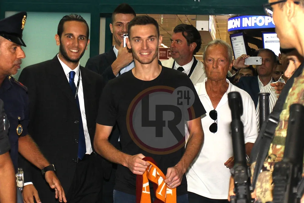 fiumicino vermaelen arrivo 07082016 foto gino