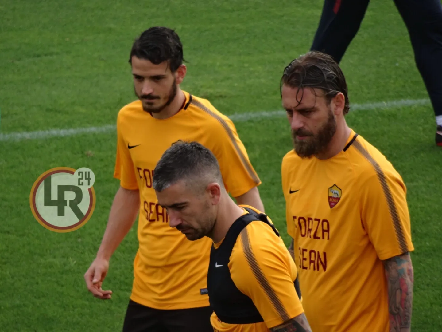 florenzi de rossi kolarov maglia forza sean