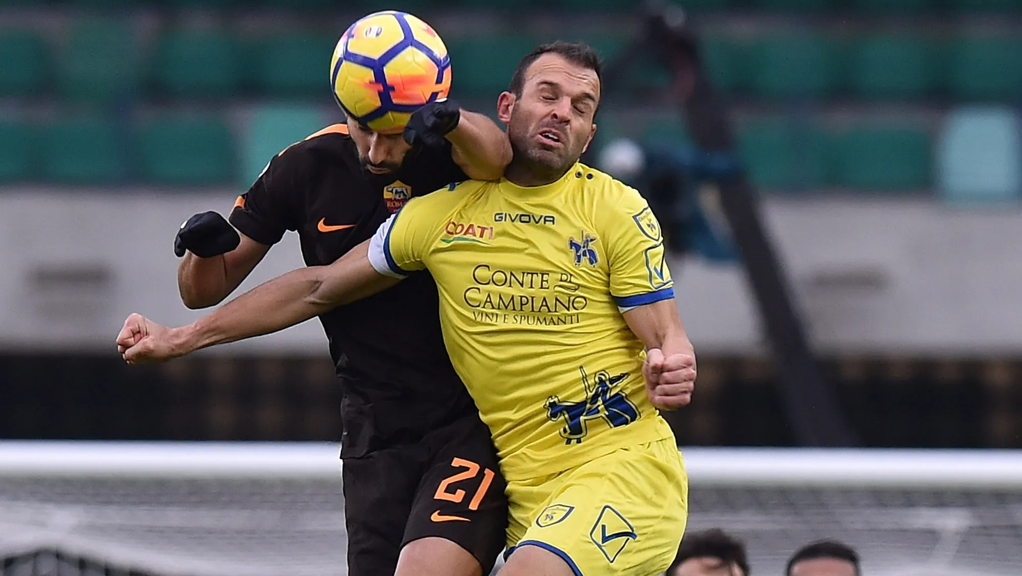 gonalons contrasto aereo chievo roma redux