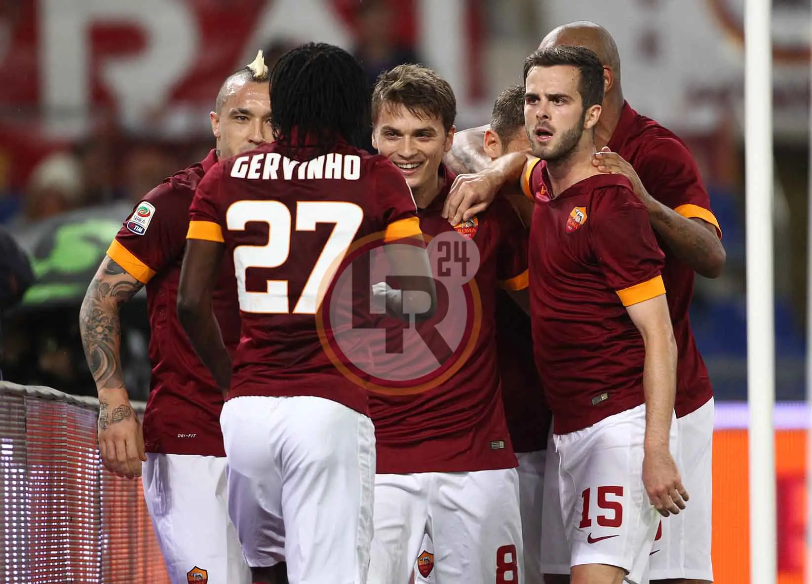gruppo abbraccio roma inter 301114 mancini