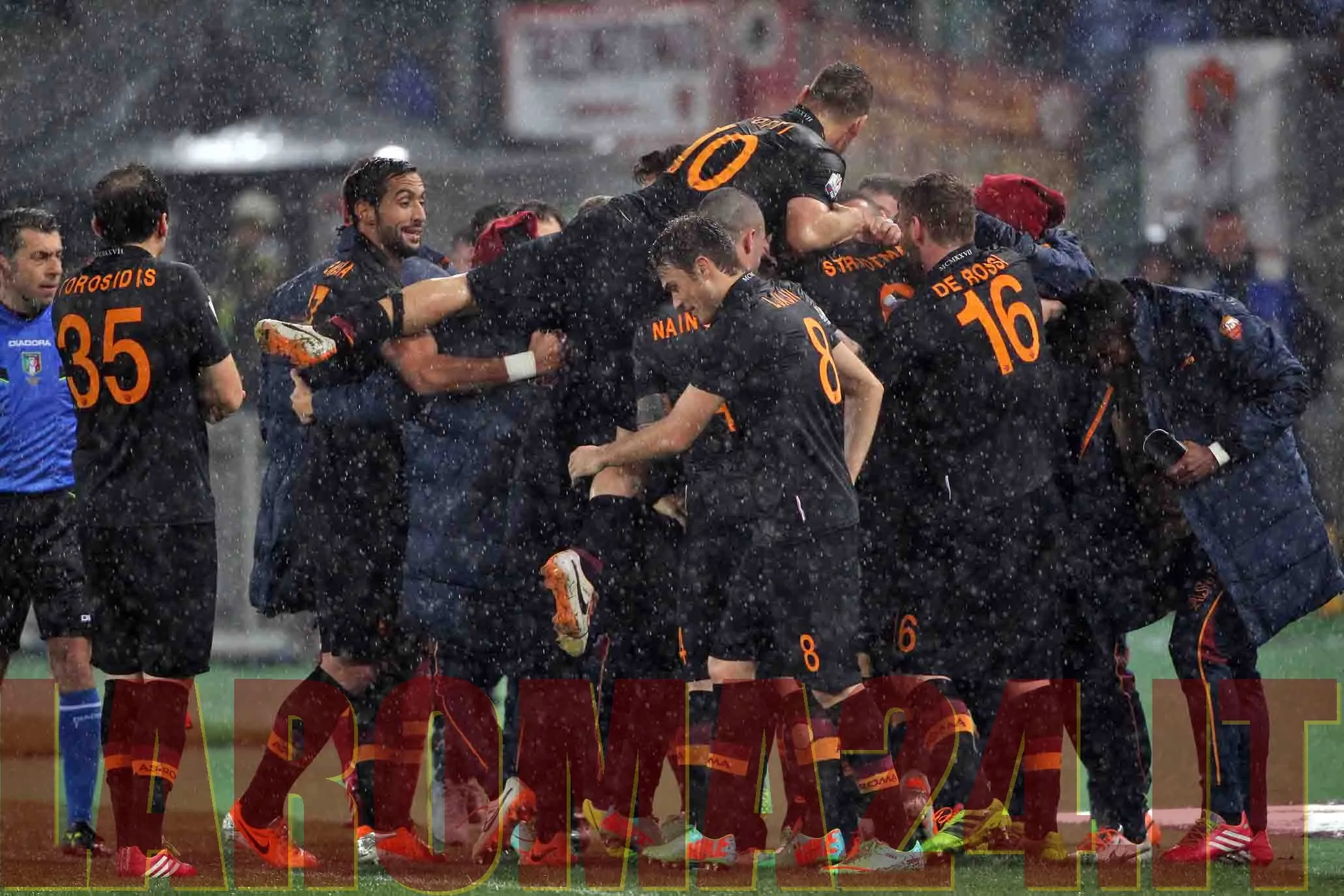 gruppo esultanza ottima mancini