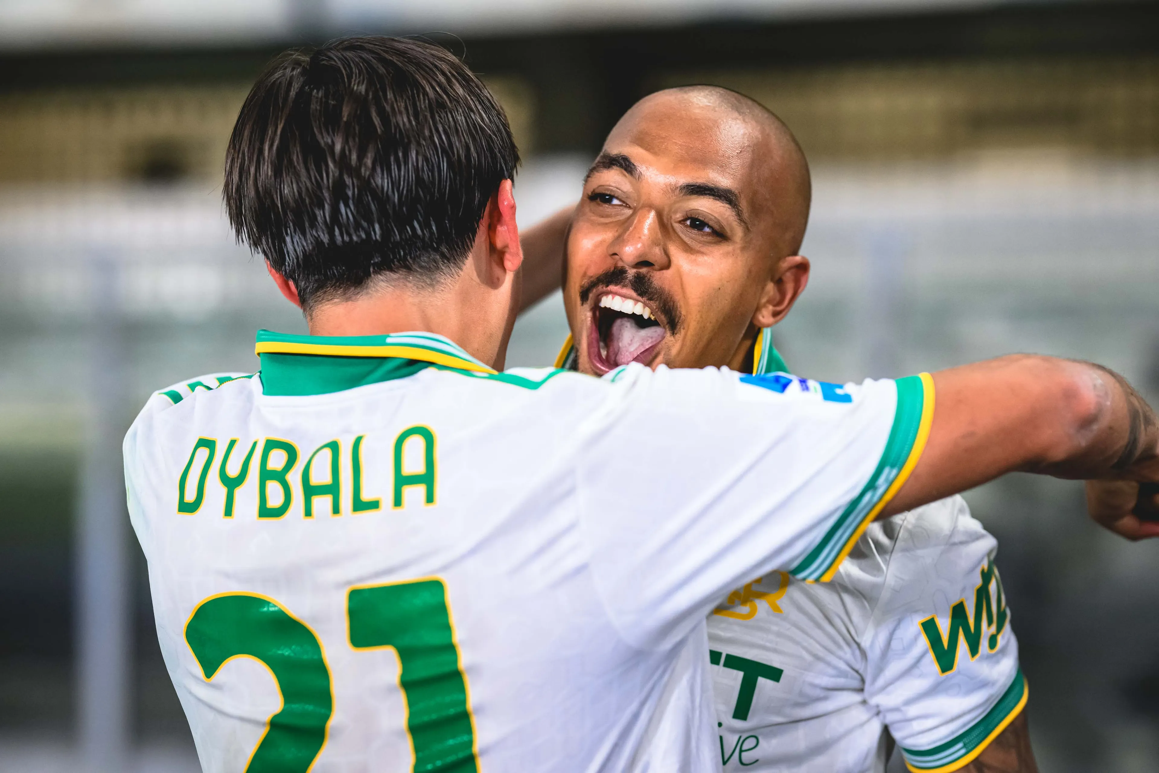 hellas verona roma dybala malen