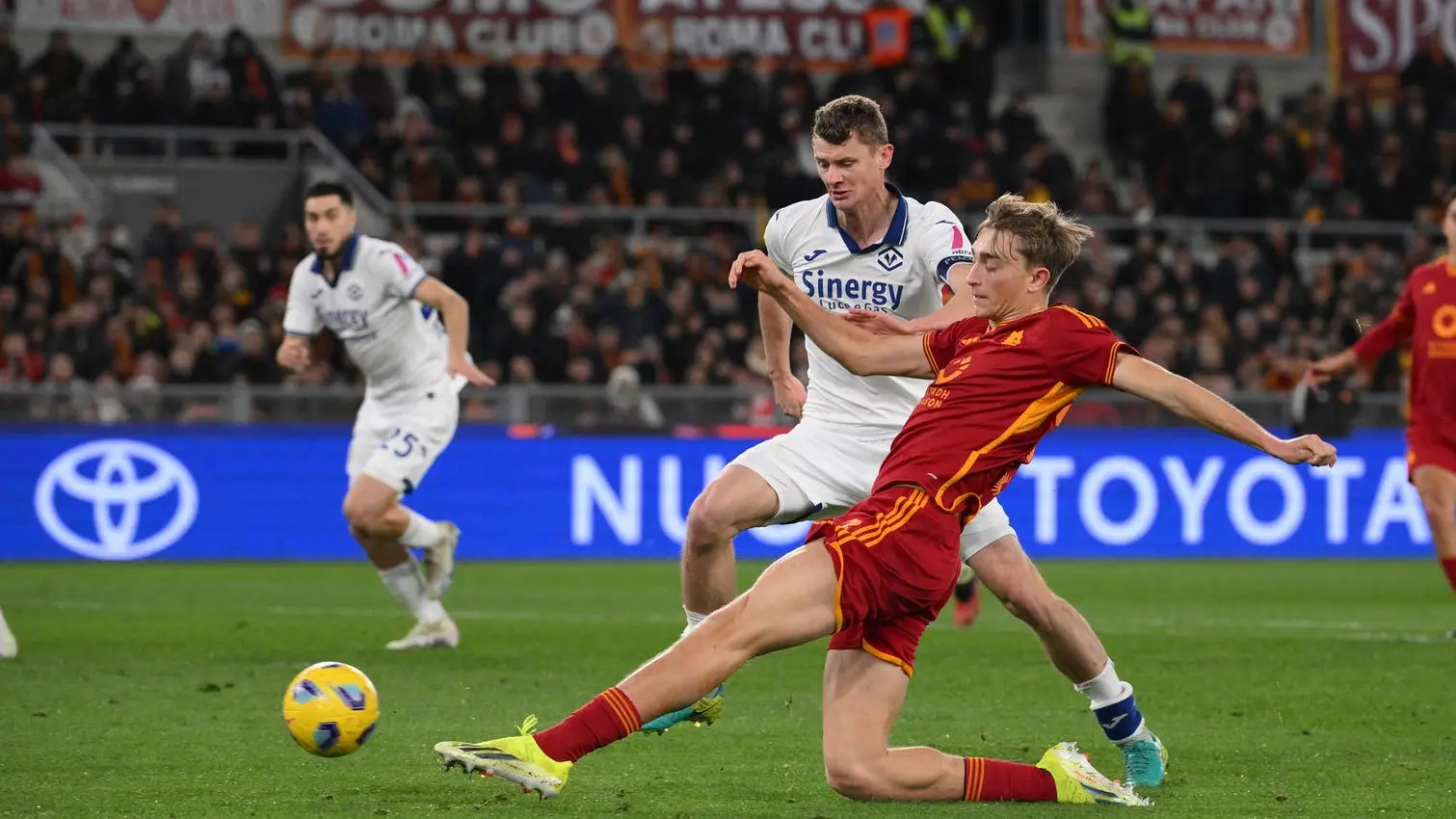huijsen roma verona