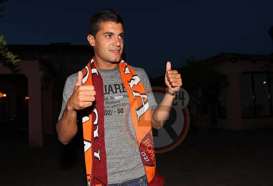 iago falque posa sciarpa 3